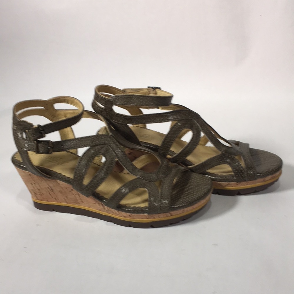 NWOT Bussola Snakeskin Cage Wedges